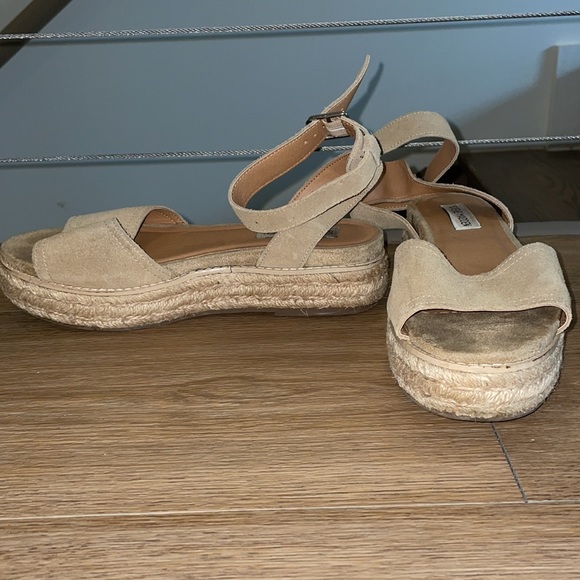 Steve Madden platform sandals - Picture 3 of 3